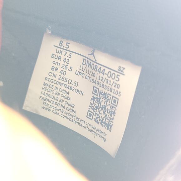 Nike Air Jordan 11 Low Black White  Gym Red  DM0844-005 men's size 8.5 - Picture 9 of 9